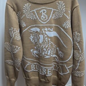 Burberry Beige and White Crewneck Sweater